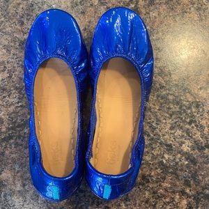 EUC Sapphire Blue Tieks size 8